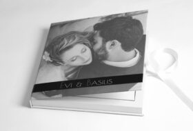 16.0503 - Iconnet_ Box-Photo_ BoxInner-Paper-Ecru